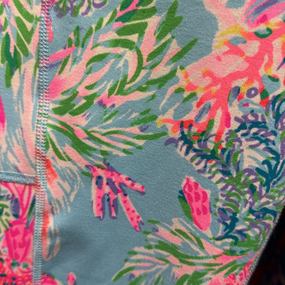 Lilly Pulitzer Weekender Leggings 💕🎉 - Picture 4 of 9